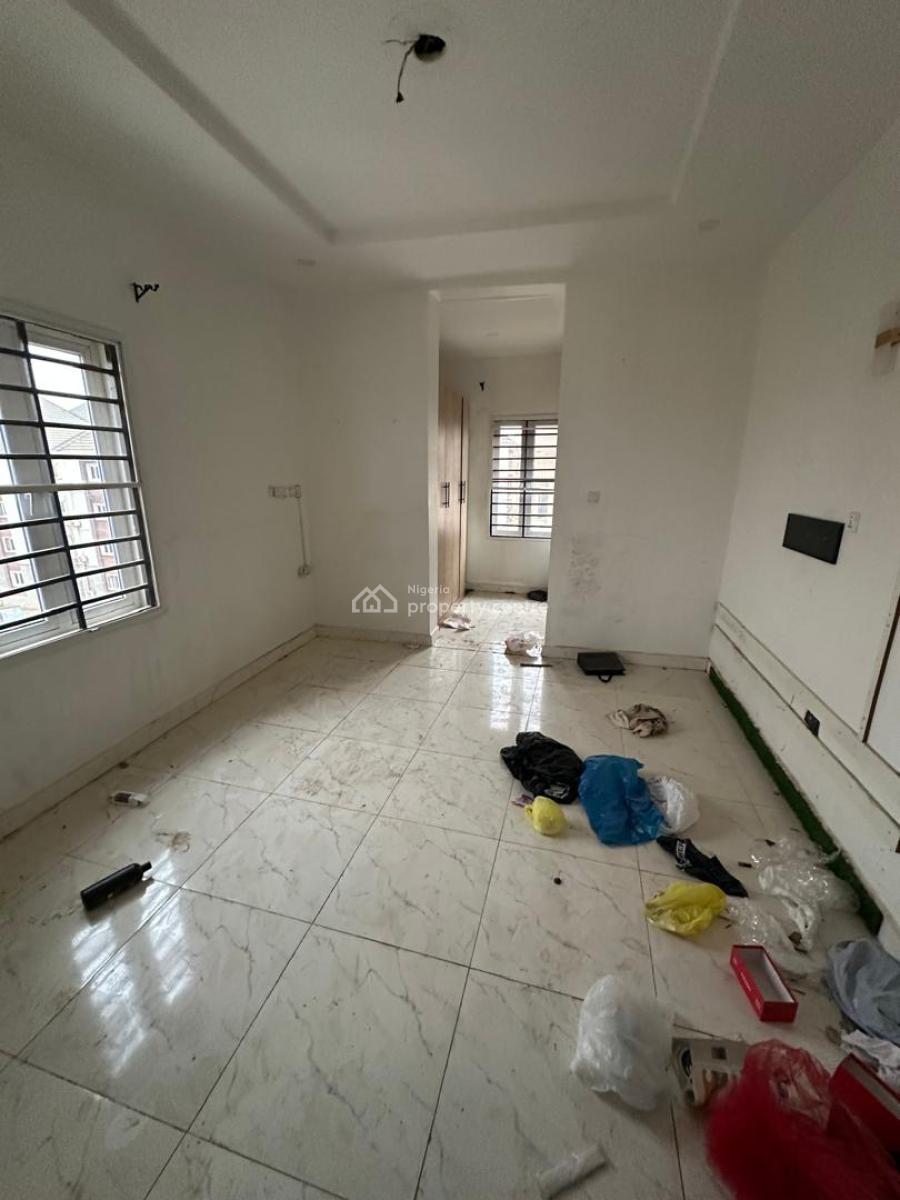 a Clean 3 Bedroom Apartment in a Good Location, Around Zartech, Wuye, Abuja, Flat / Apartment for Rent