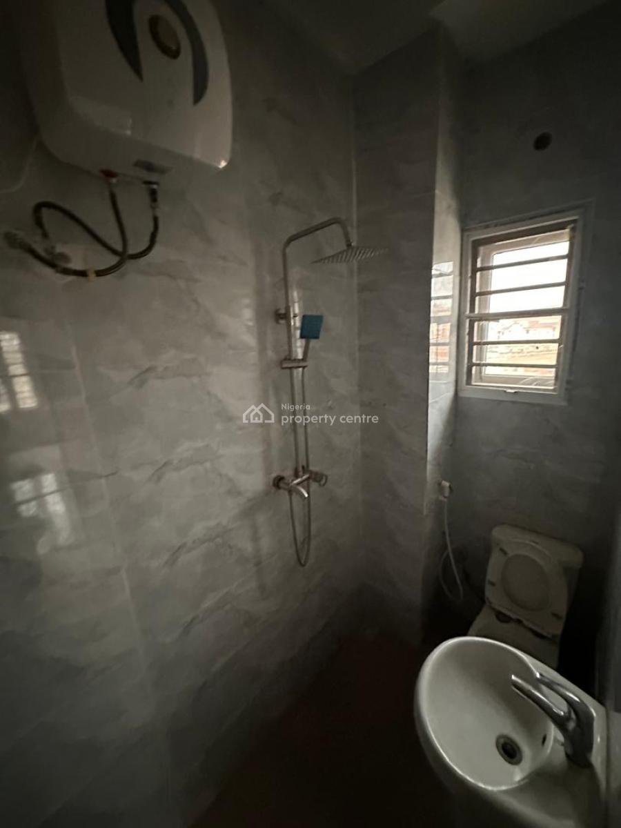 a Clean 3 Bedroom Apartment in a Good Location, Around Zartech, Wuye, Abuja, Flat / Apartment for Rent