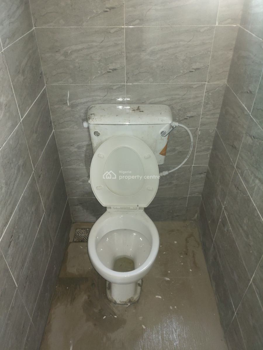 1 Bedroom Mini Flat, Omole Phase 2, Ikeja, Lagos, Mini Flat (room and Parlour) for Rent