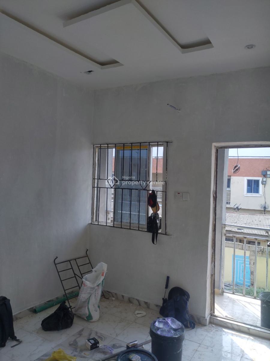 1 Bedroom Mini Flat, Omole Phase 2, Ikeja, Lagos, Mini Flat (room and Parlour) for Rent