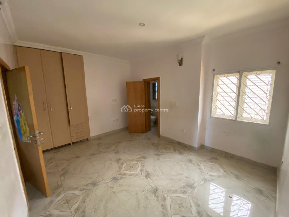 Clean 4 Bedroom Terrace Duplex, Osapa, Lekki, Lagos, Terraced Duplex for Rent