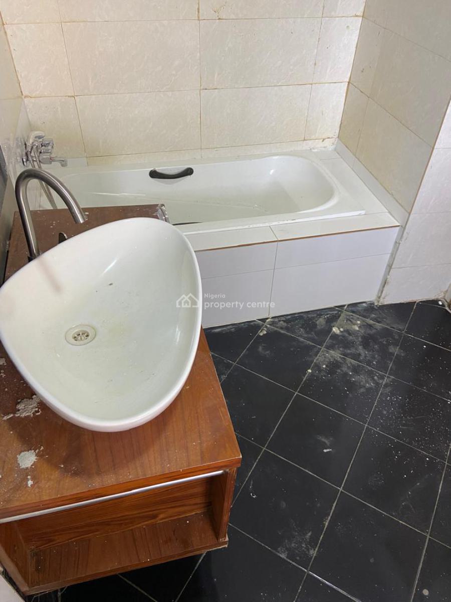 Well Maintained 4 Bedroom Terrace House with Bq, Estate Off New Market Road, Oniru, Victoria Island (vi), Lagos, Terraced Duplex for Sale