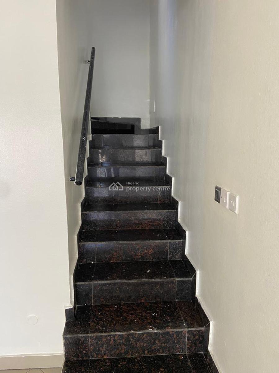 Well Maintained 4 Bedroom Terrace House with Bq, Estate Off New Market Road, Oniru, Victoria Island (vi), Lagos, Terraced Duplex for Sale