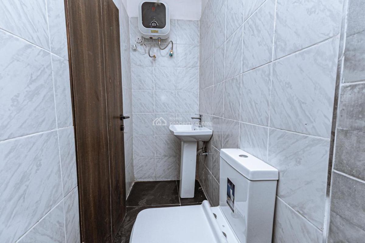 Lovely Finished 3 Bedroom Apartment, Off Randle Avenue, Surulere, Lagos, Flat / Apartment for Sale