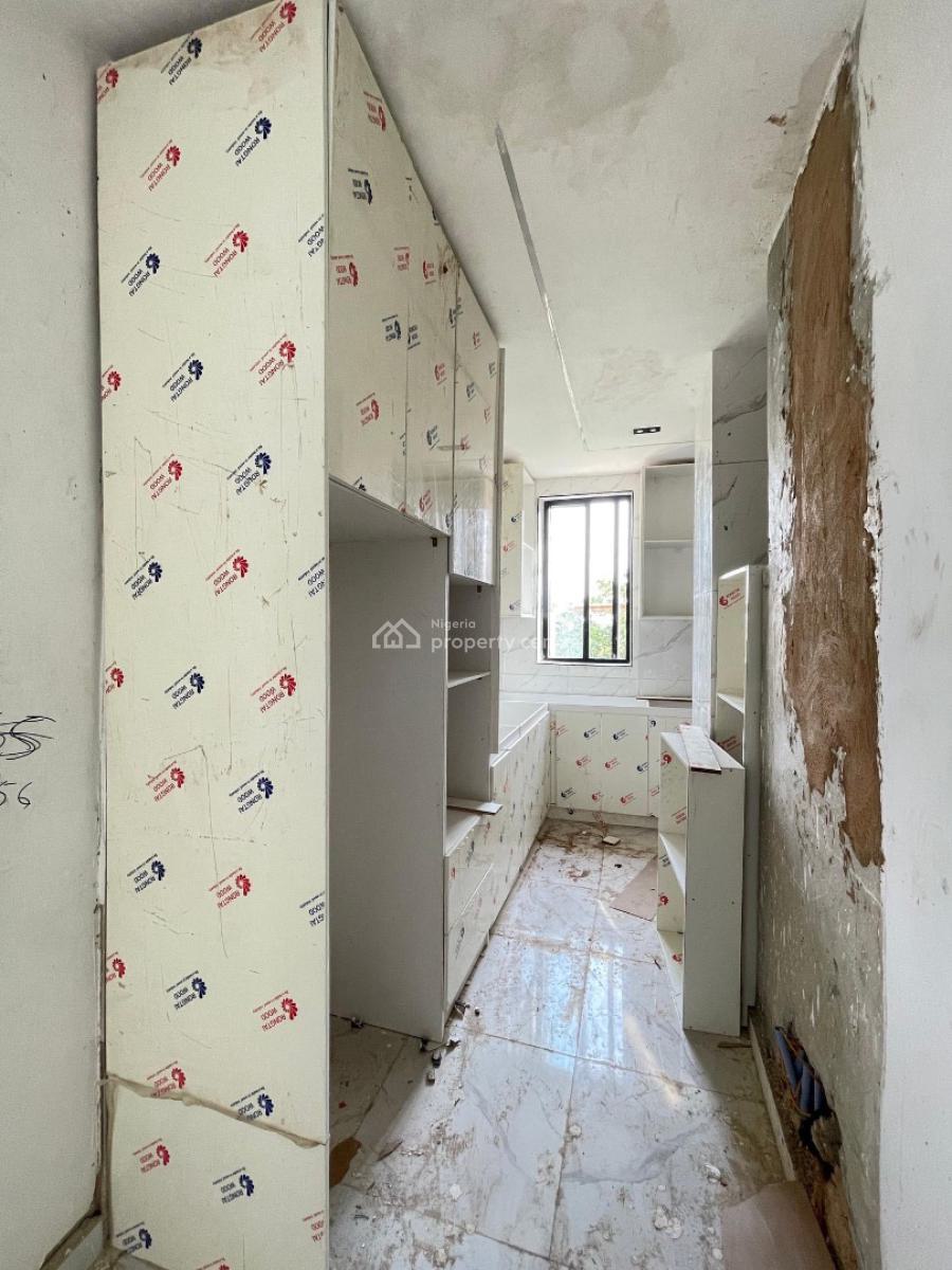 Fully Serviced 3 Bedroom Apartment with Pool,elevator,gym and Bq, Ikate, Lekki, Lagos, Block of Flats for Sale