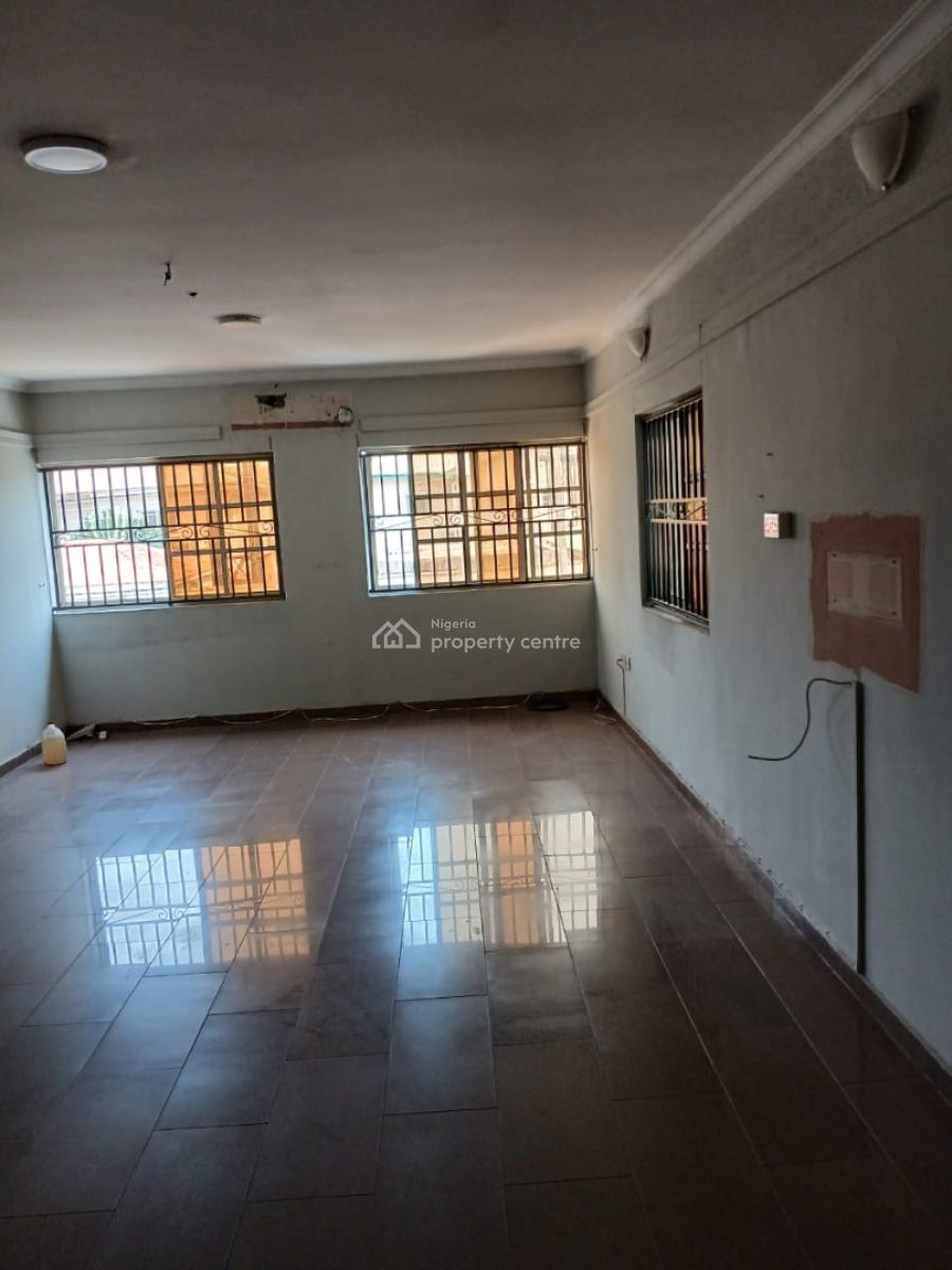 Well Maintained 5 Bedroom Semi Detached House with 2 Room Bq, Off Admiralty Way, Lekki Phase 1, Lekki, Lagos, Semi-detached Duplex for Rent