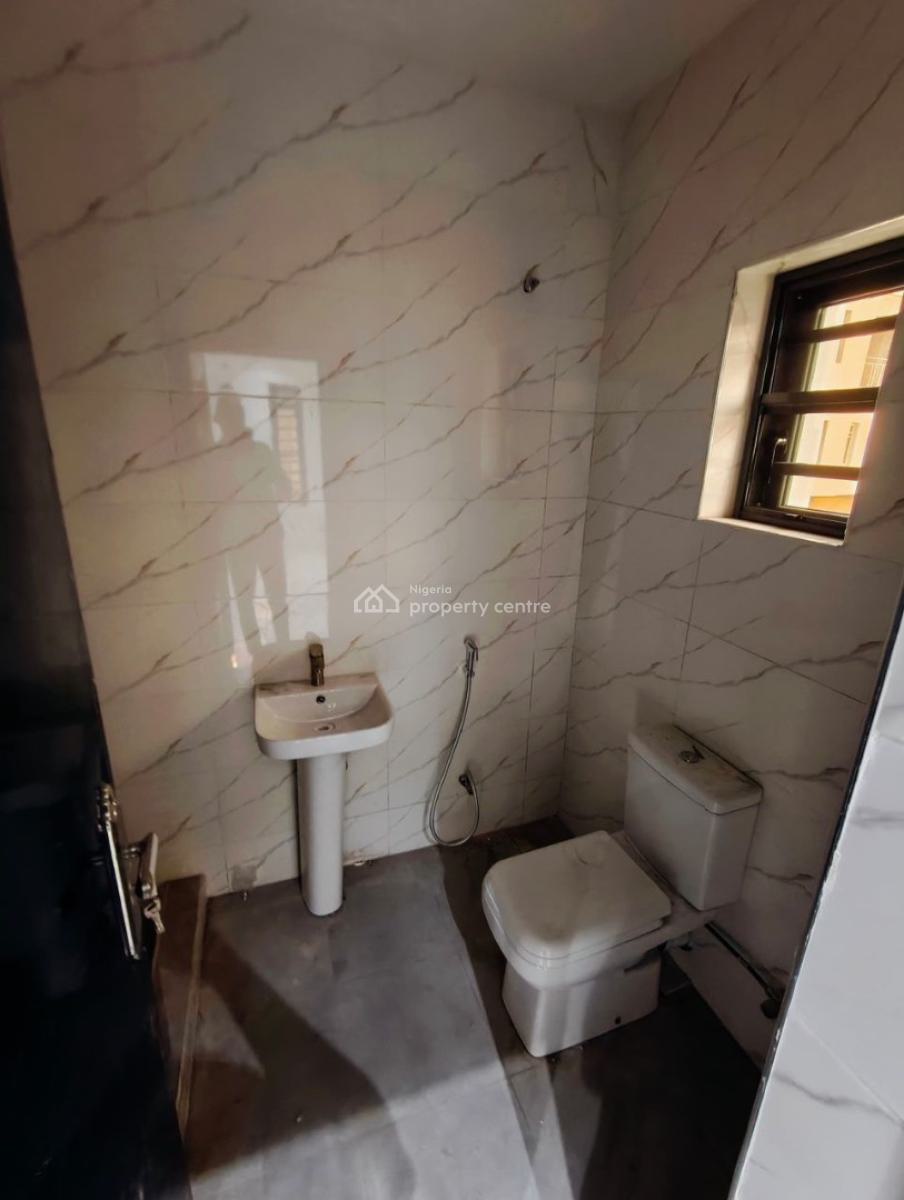 Clean 3 Bedroom Apartment with Ample Space, Gbagada, Lagos, House for Sale