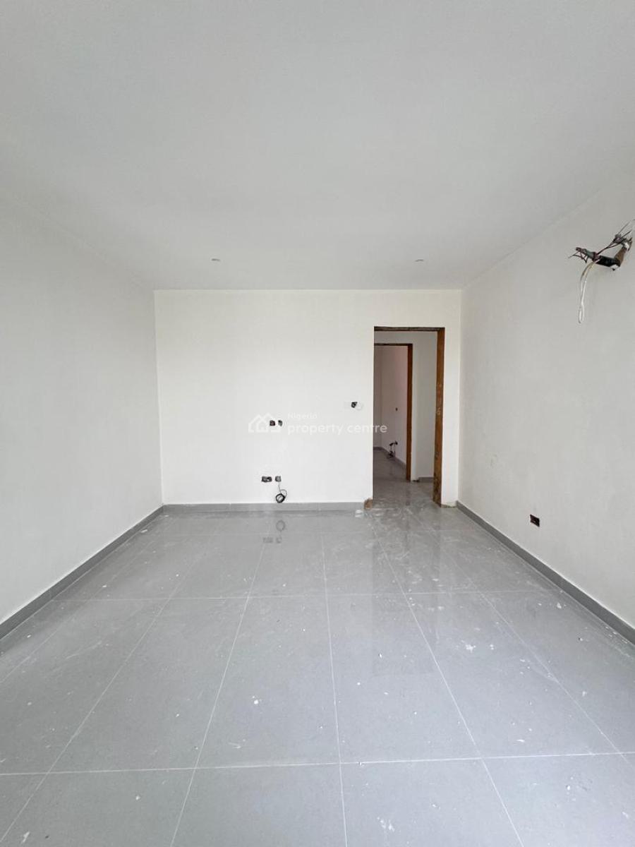 Audacious 2 Bedrooms with Elevator and Gym, Lekki Phase 1, Lekki, Lagos, Flat / Apartment for Sale