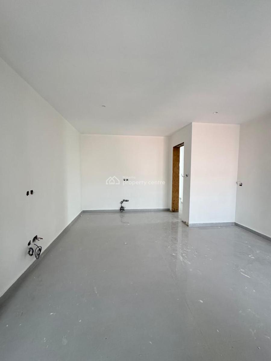 Audacious 2 Bedrooms with Elevator and Gym, Lekki Phase 1, Lekki, Lagos, Flat / Apartment for Sale