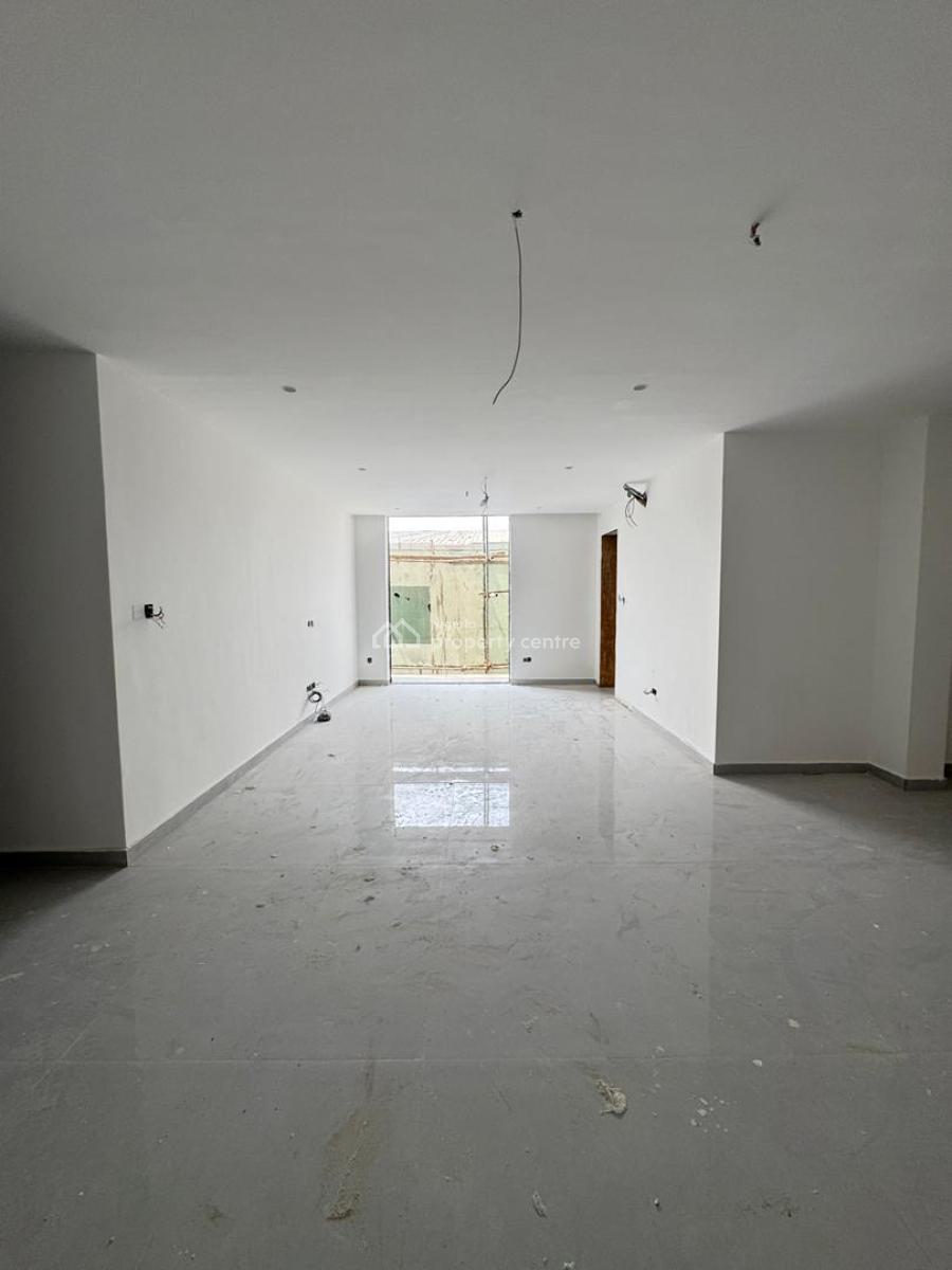 Audacious 2 Bedrooms with Elevator and Gym, Lekki Phase 1, Lekki, Lagos, Flat / Apartment for Sale