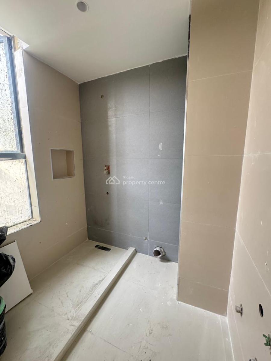 Audacious 2 Bedrooms with Elevator and Gym, Lekki Phase 1, Lekki, Lagos, Flat / Apartment for Sale