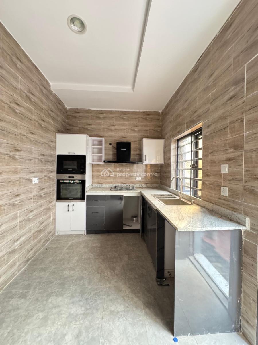 Luxurious 4 Bedroom Semi Detached Duplex with Bq, Magodo, Lagos, Detached Duplex for Sale