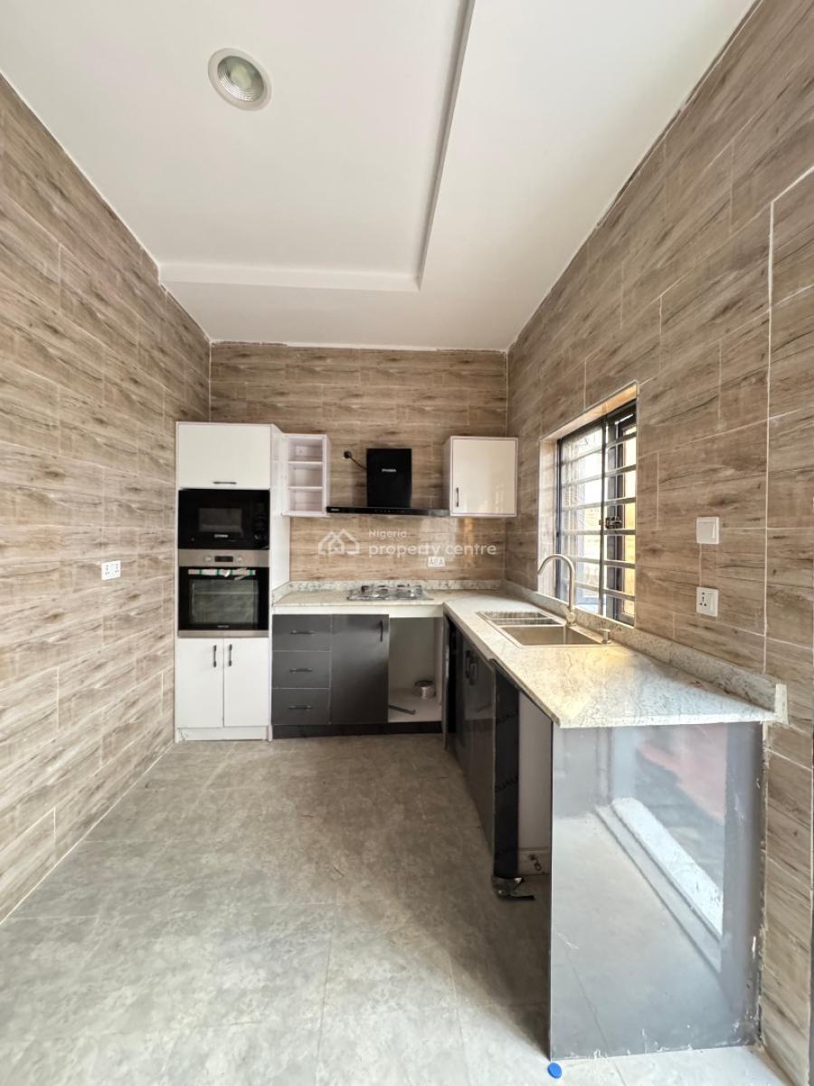 Luxurious 4 Bedroom Semi Detached Duplex with Bq, Magodo, Lagos, Detached Duplex for Sale