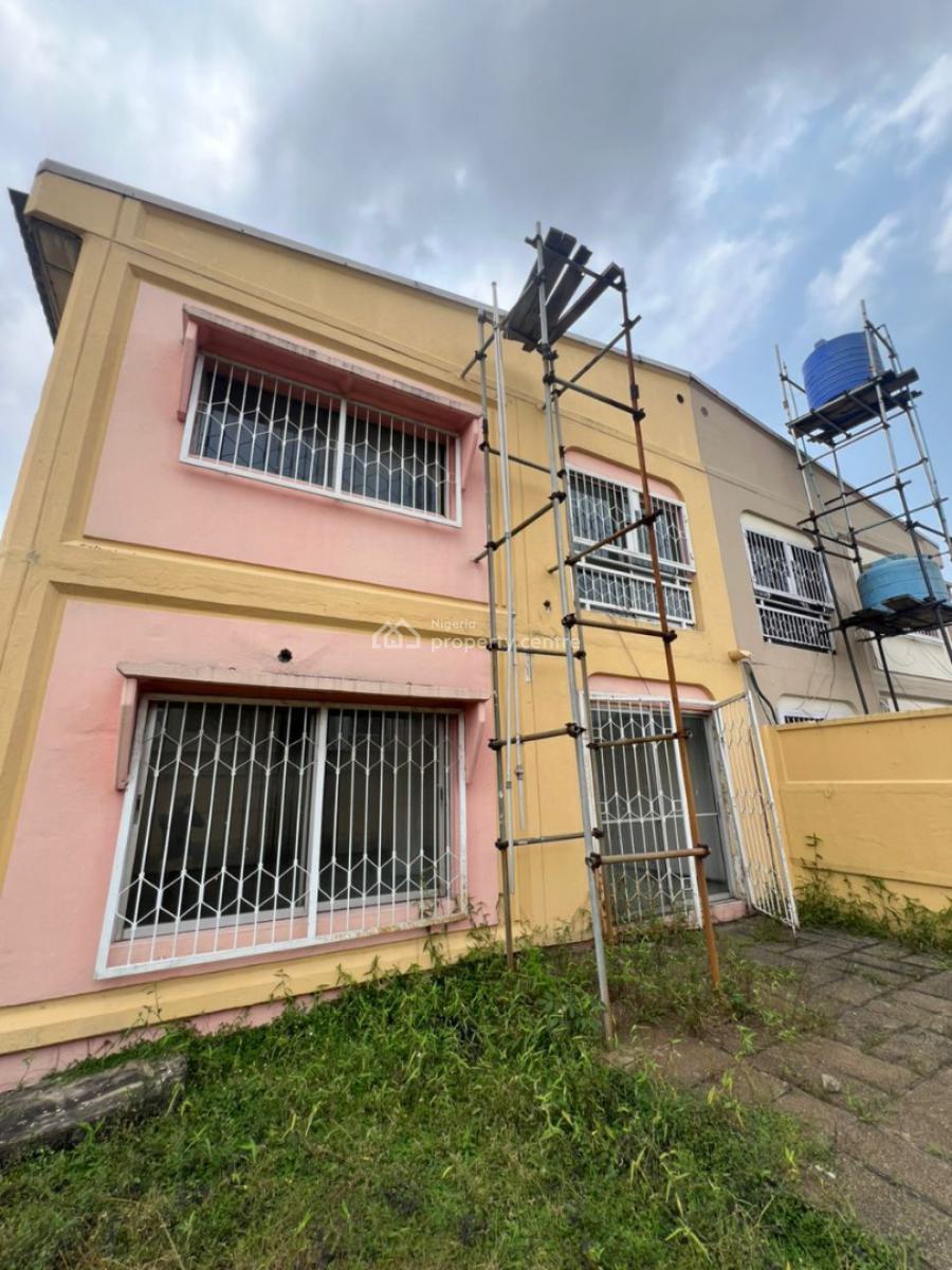4 Bedrooms Semi-detached House, Danny Estate, Adekunle, Yaba, Lagos, Semi-detached Duplex for Sale