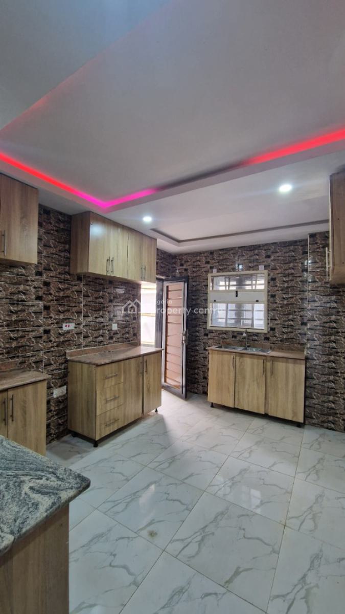 Strategically Located Newly Built 4-bedroom Semi-detached Duplex with, Emmanuel Estate, Ile-titun Area, Jericho/idi-ishin Extension, Ibadan, Oyo, Semi-detached Duplex for Sale