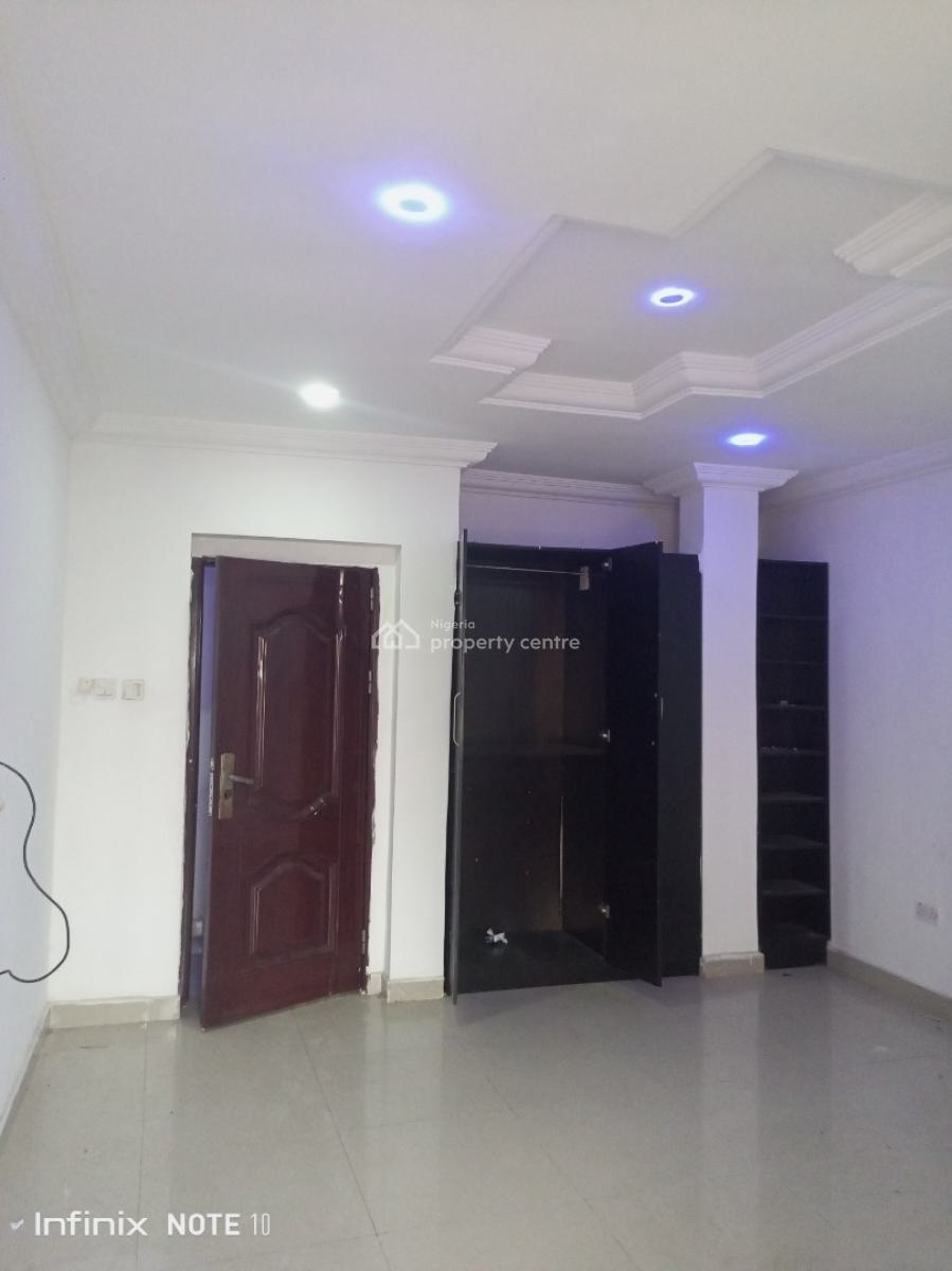Luxury 2 Bedroom Apartment Upstairs, Off New Road Etiosa, Igbo Efon, Lekki, Lagos, Flat / Apartment for Rent