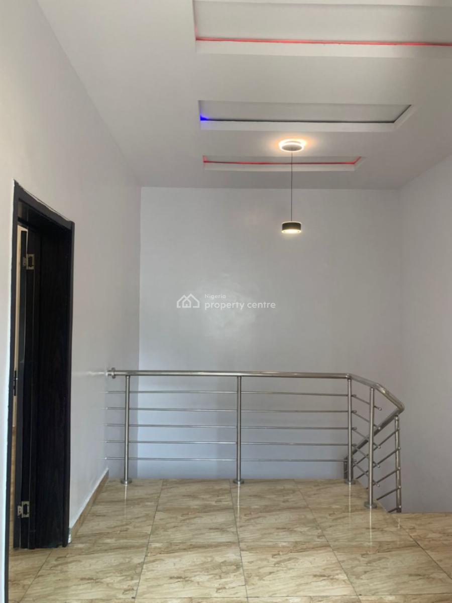 Self-serviced 4-bedroom Semi-detached Duplex with Bq, Ajah, Lagos, Semi-detached Duplex for Rent
