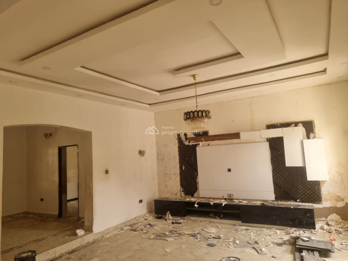 4 Bedroom Penthouse and 2 Self Contain Bq, Lugbe District, Abuja, Terraced Bungalow for Rent