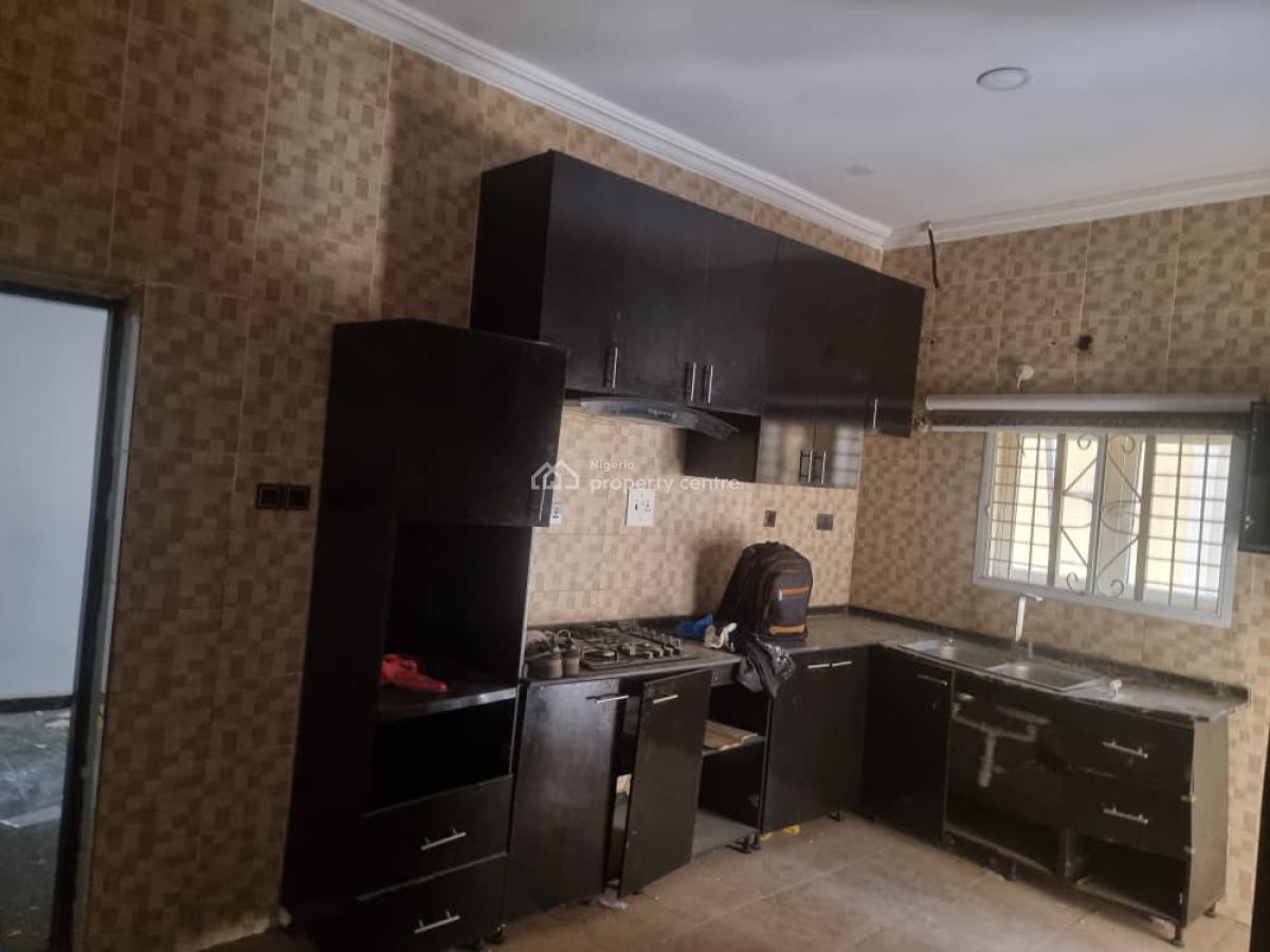 4 Bedroom Penthouse and 2 Self Contain Bq, Lugbe District, Abuja, Terraced Bungalow for Rent