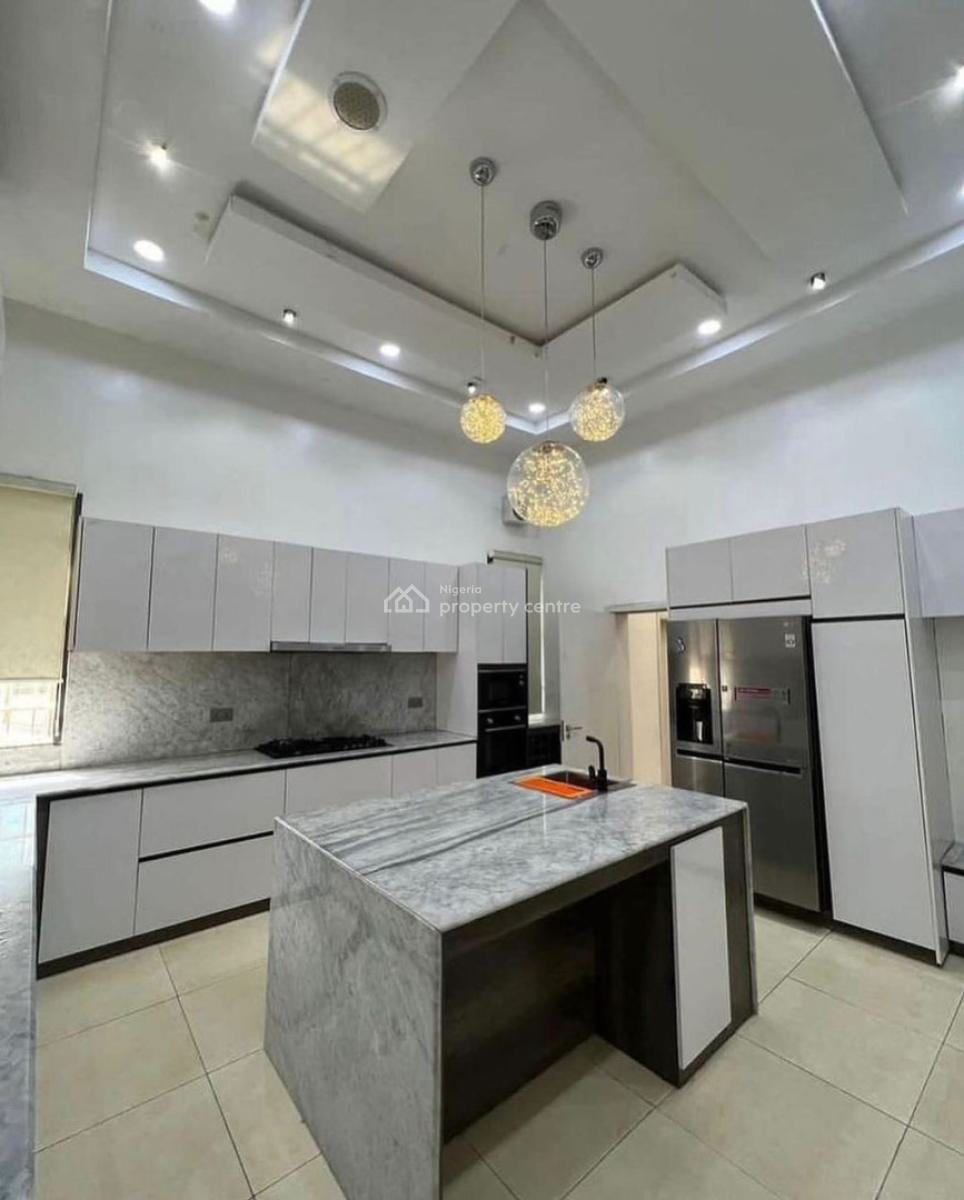 5 Bedrooms Detached Duplex with Guest Charlet, Guzape District, Abuja, Detached Duplex for Sale