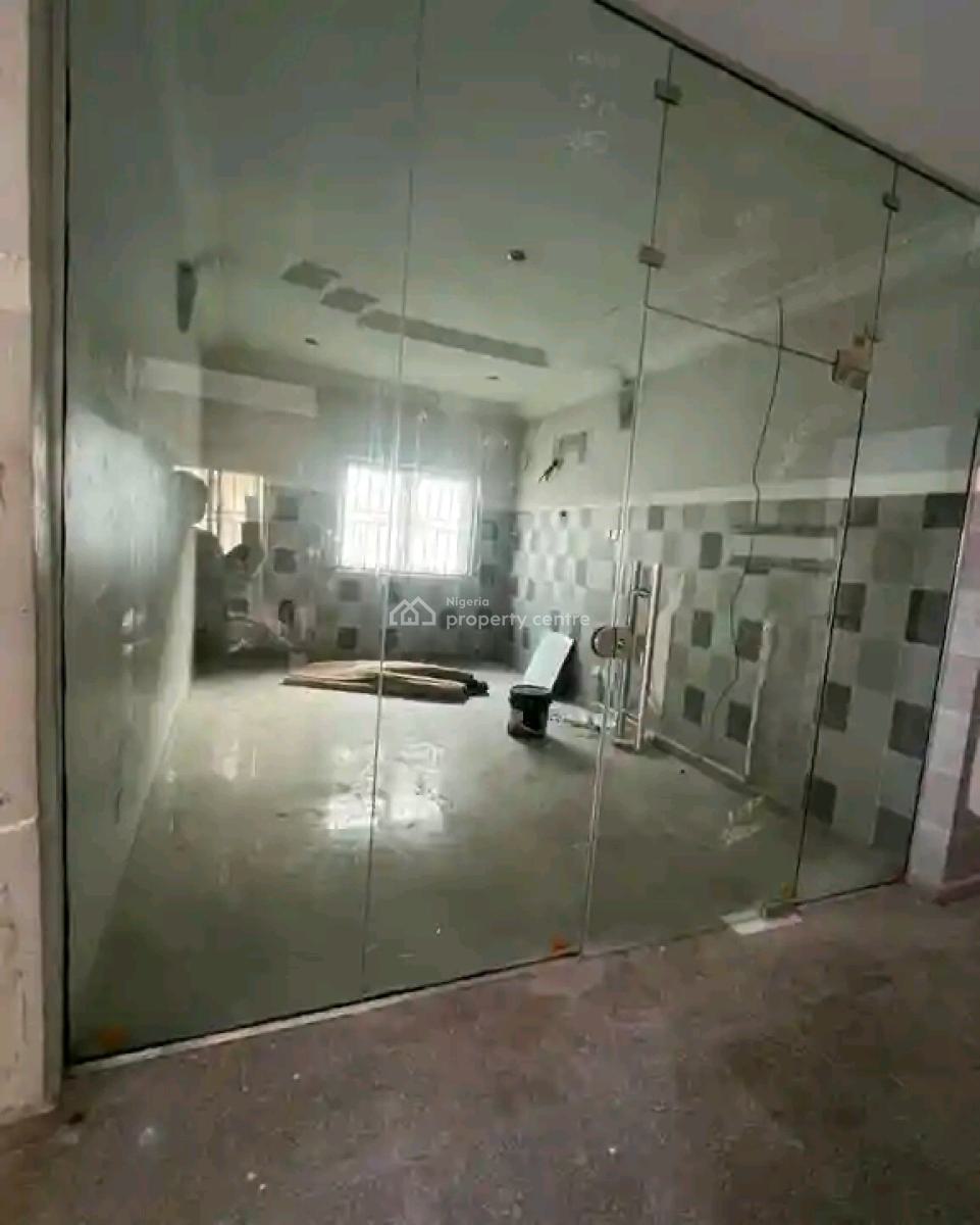 Commercial Property in a Strategic Location, Lekki Phase 1, Lekki, Lagos, Shop for Rent
