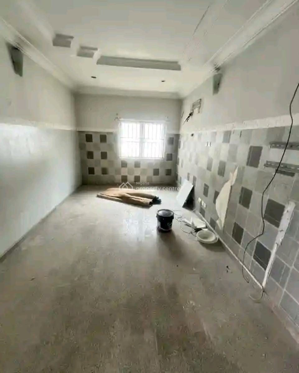 Commercial Property in a Strategic Location, Lekki Phase 1, Lekki, Lagos, Shop for Rent