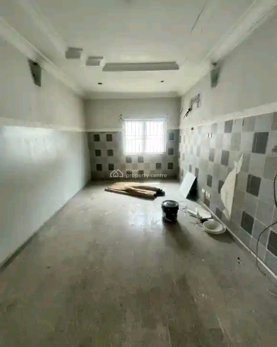 Commercial Property in a Strategic Location, Lekki Phase 1, Lekki, Lagos, Shop for Rent