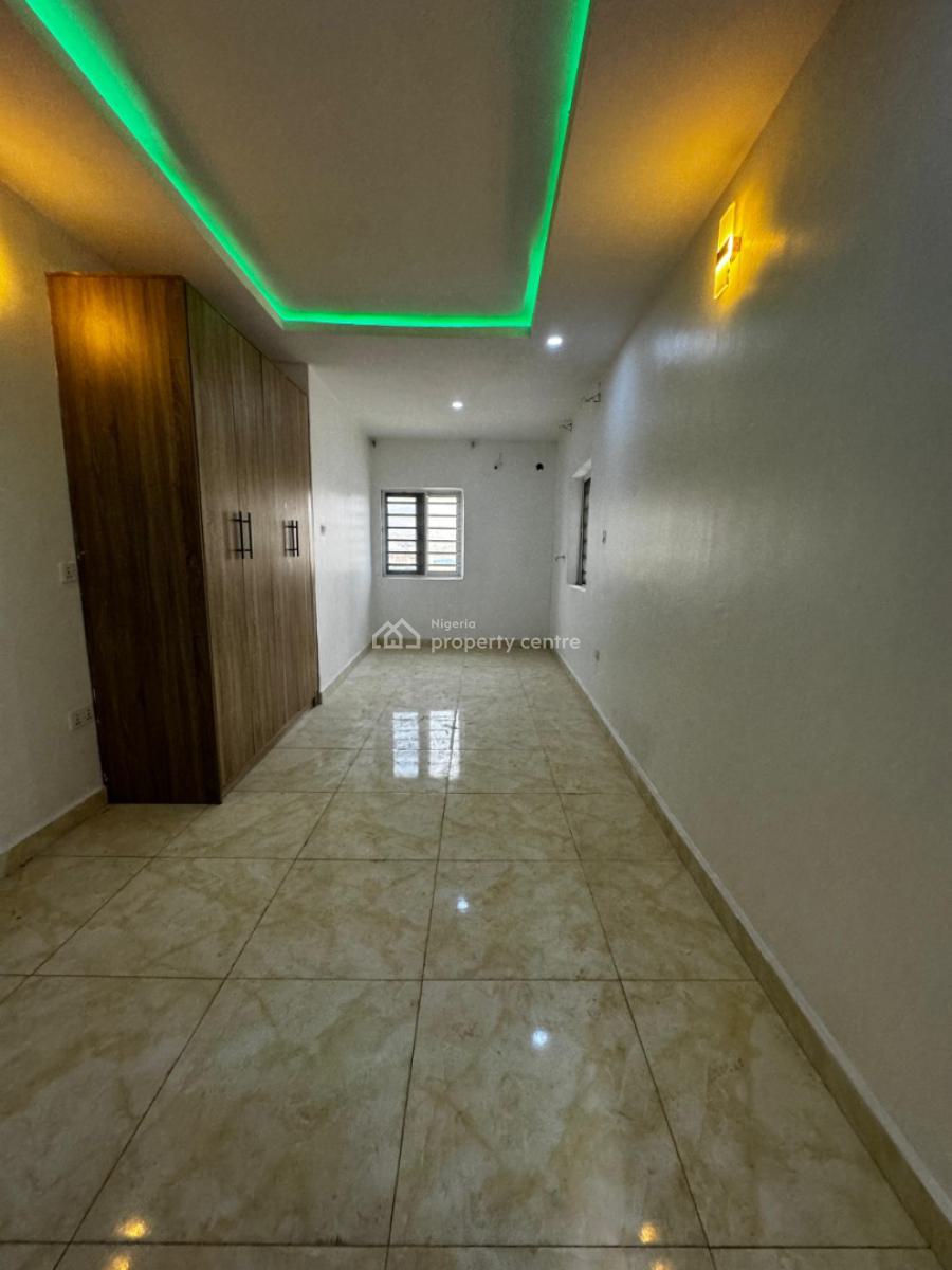 a Very Good Spacious 3 Bedroom Flat, By Gilmore. ( Video of The Apartment Is Attached), Jahi, Abuja, Flat / Apartment for Rent