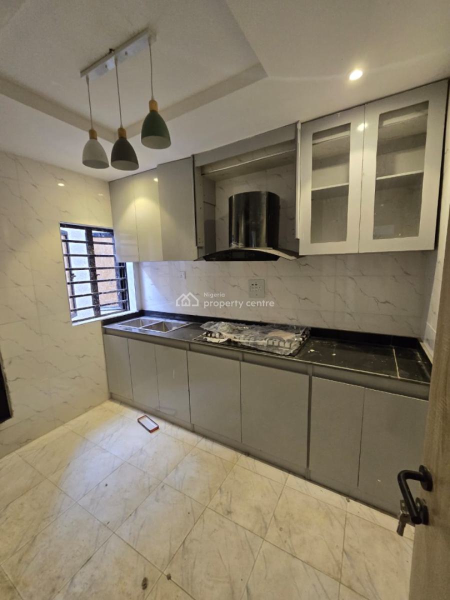 Contemporary 4 Bedroom Semi Detached, Gra Phase 2, Magodo, Lagos, Semi-detached Duplex for Sale