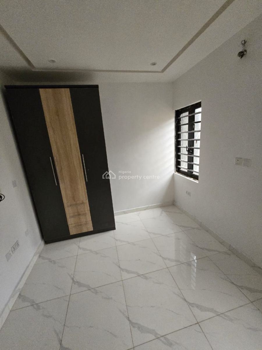 Contemporary 4 Bedroom Semi Detached, Gra Phase 2, Magodo, Lagos, Semi-detached Duplex for Sale