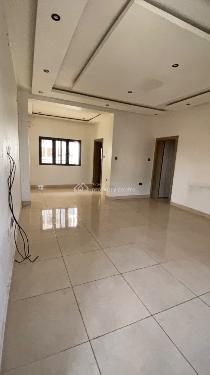 Neatly Built 3 Bedroom Flat, Gilmore, Jahi, Abuja, Flat / Apartment for Rent