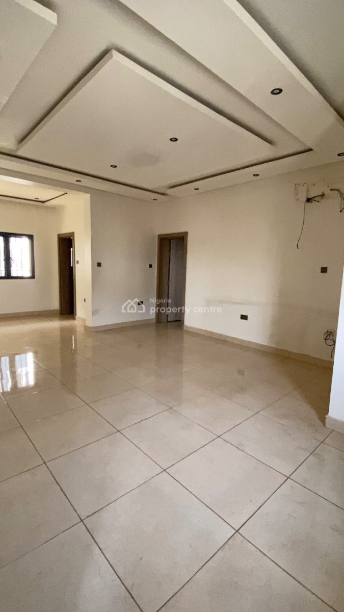Neatly Built 3 Bedroom Flat, Gilmore, Jahi, Abuja, Flat / Apartment for Rent