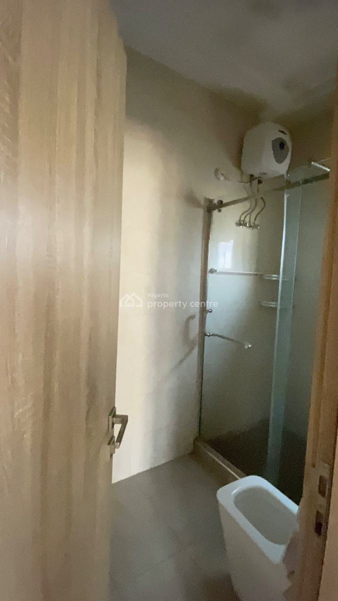 Neatly Built 3 Bedroom Flat, Gilmore, Jahi, Abuja, Flat / Apartment for Rent