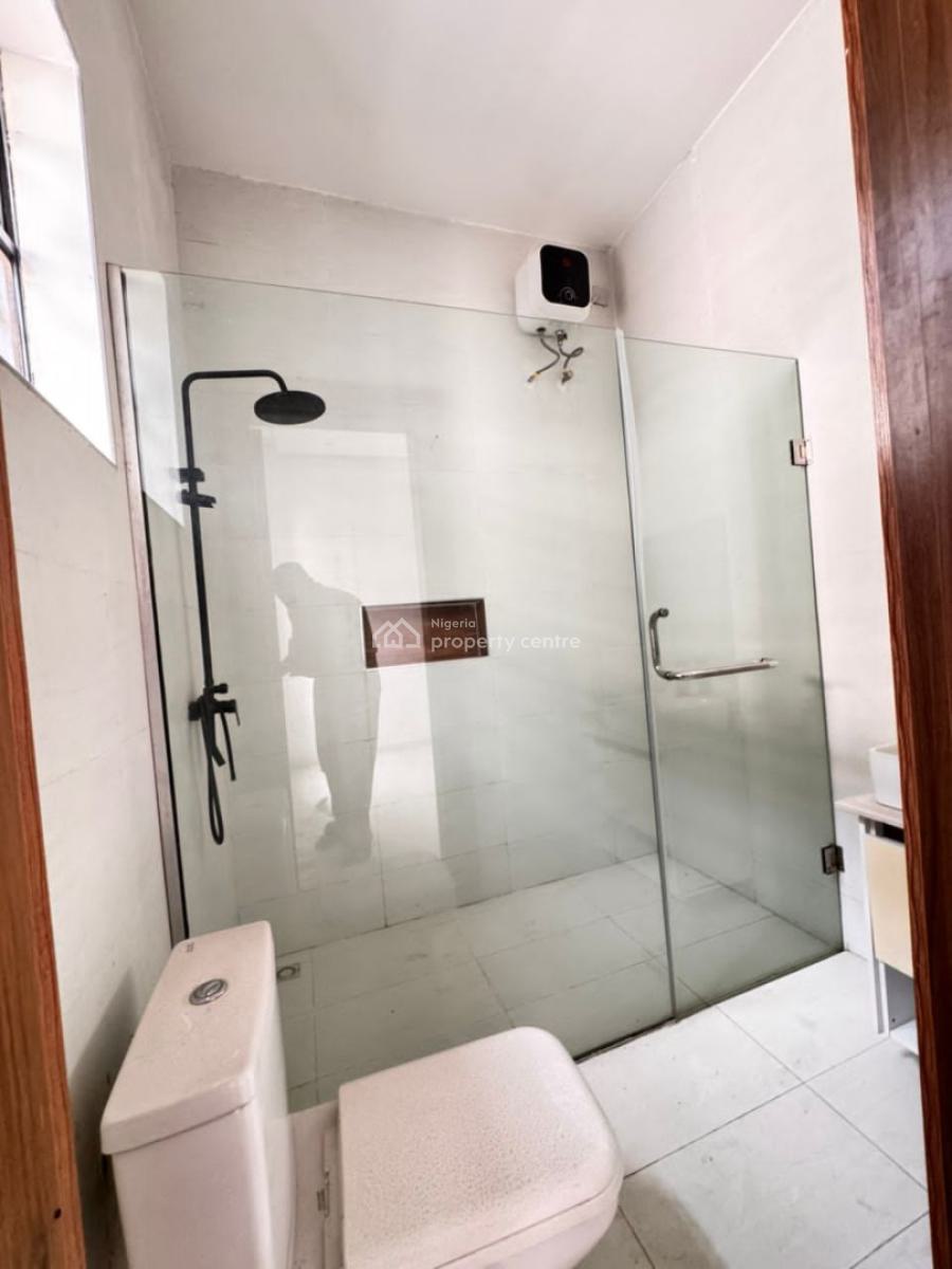 Distress 4 Bedrooms Semi Detached Duplex with Bq, Orchicd Royal Pine Estate, Ikota, Lekki, Lagos, Semi-detached Duplex for Sale