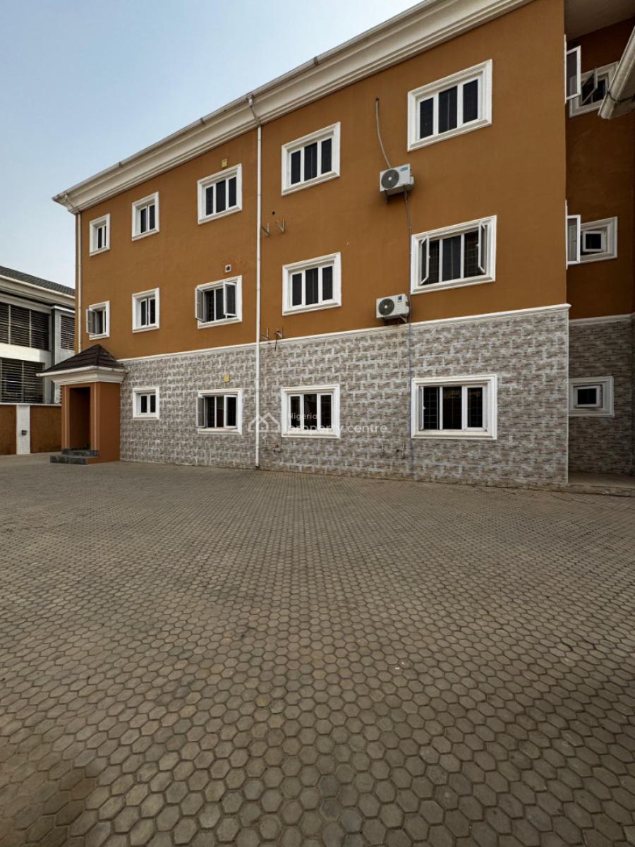 Renovated 3 Bedrooms Flat, Jahi, Abuja, Flat / Apartment for Rent