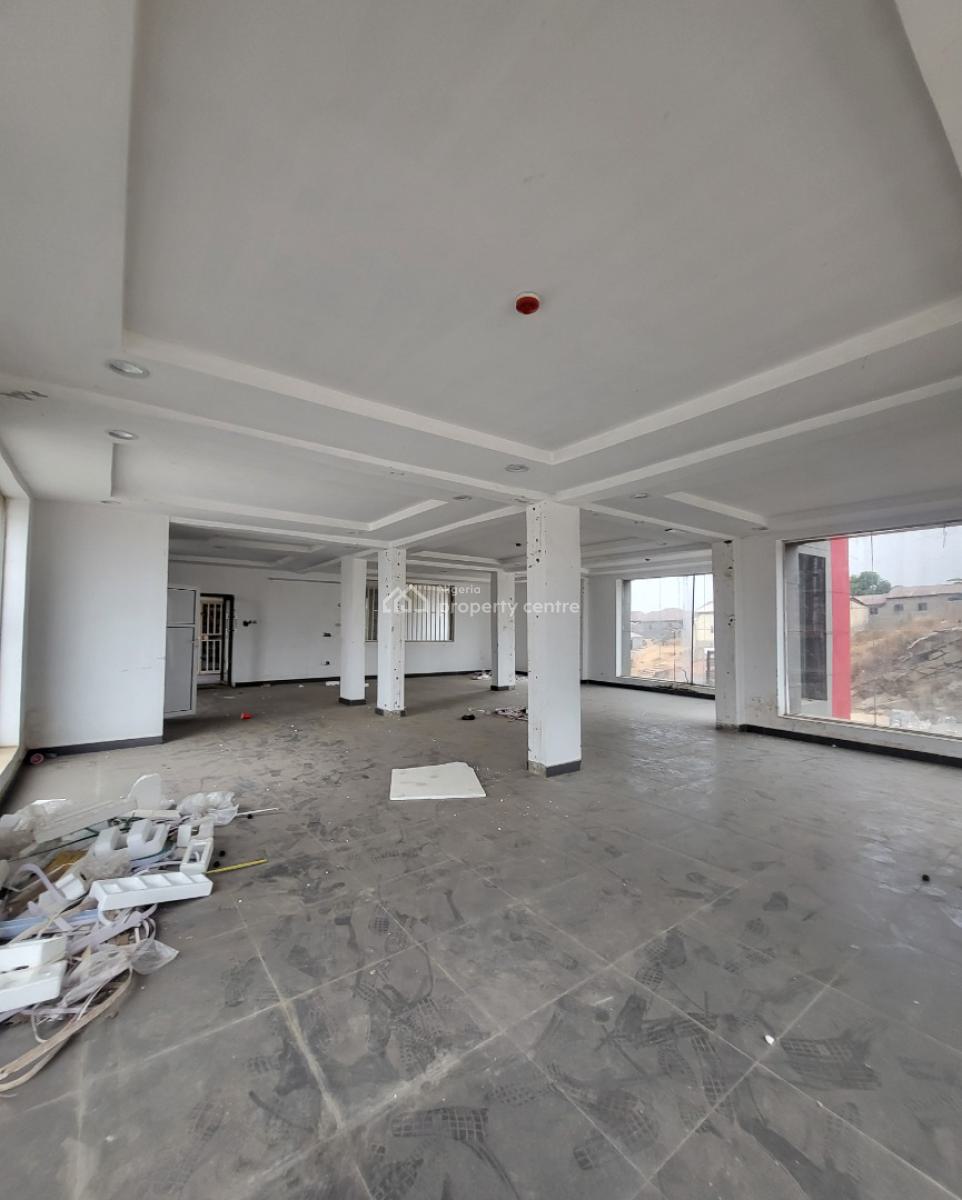 Luxurious Massive Office Space/shop, H-medix Axis, Guzape District, Abuja, Office Space for Rent