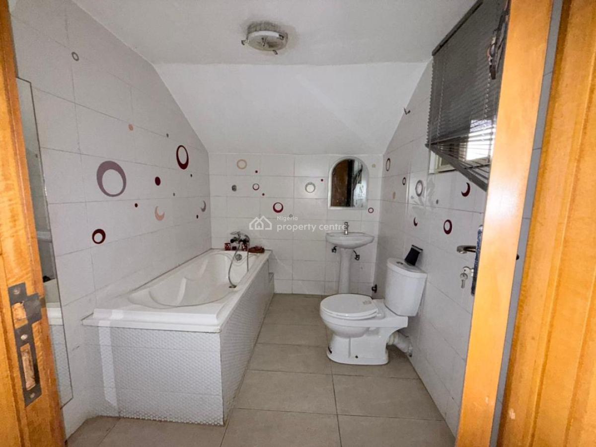 a Well Maintained, Self Serviced 5 Bedroom Semi Detached House with Bq, Lekki Right, Lekki Phase 1, Lekki, Lagos, Semi-detached Duplex for Rent