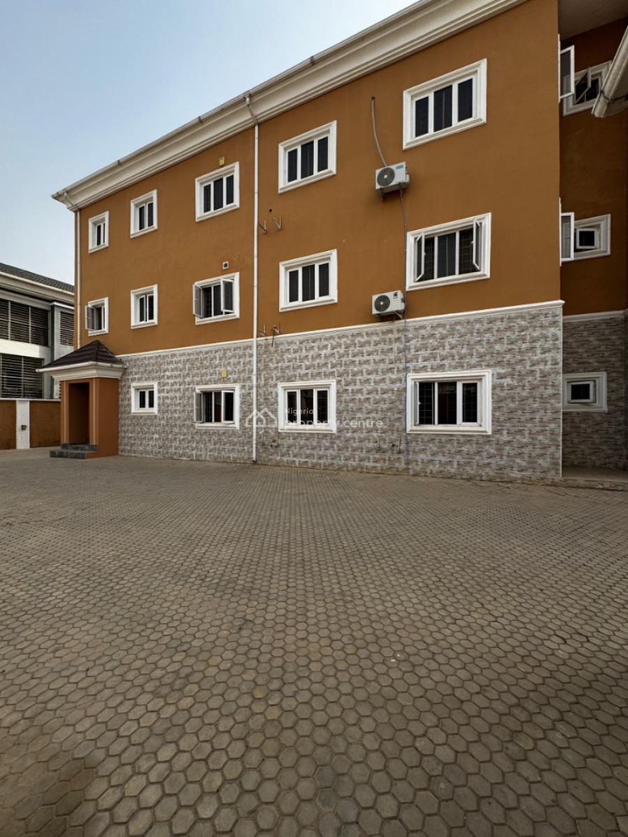 Renovated 3 Bedroom Flat, Jahi, Abuja, Flat / Apartment for Rent
