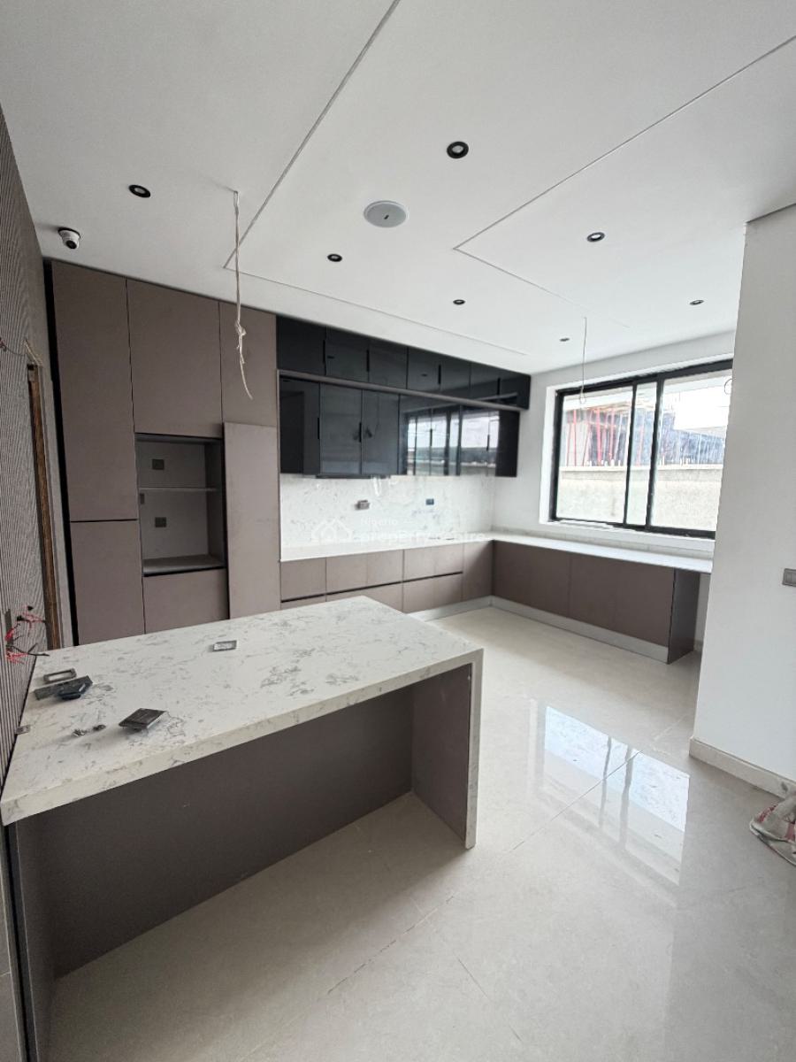 Spacious 6 Bedroom Detached House with Pool, Lekki Phase 1, Lekki, Lagos, Detached Duplex for Sale