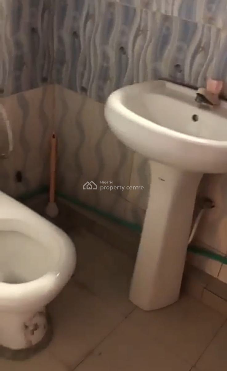 Upstairs Mini Flat, United Estate, Sangotedo, Ajah, Lagos, Mini Flat (room and Parlour) for Rent