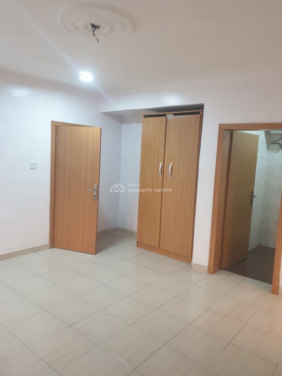 2 Bedroom Apartment, Gra Phase 2, Magodo, Lagos, Flat / Apartment for Rent