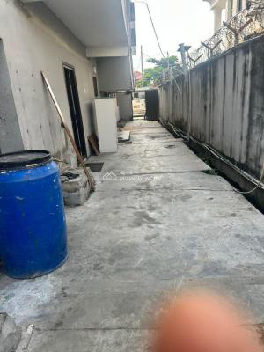 Commercial Duplex, Lekki Phase 1, Lekki, Lagos, Semi-detached Duplex for Rent