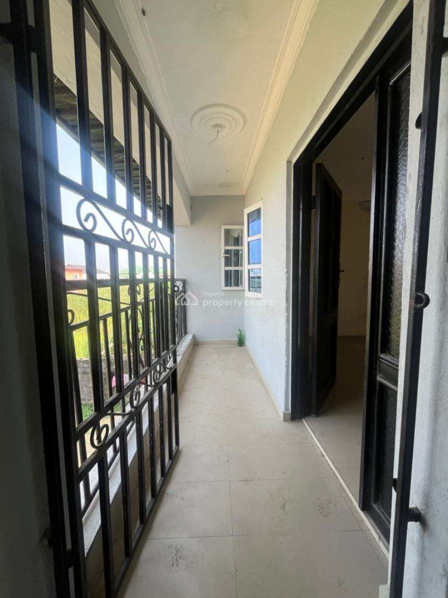Brand New 3 Bedrooms Apartment, Upstairs, Badore, Ajah, Lagos, Flat / Apartment for Rent