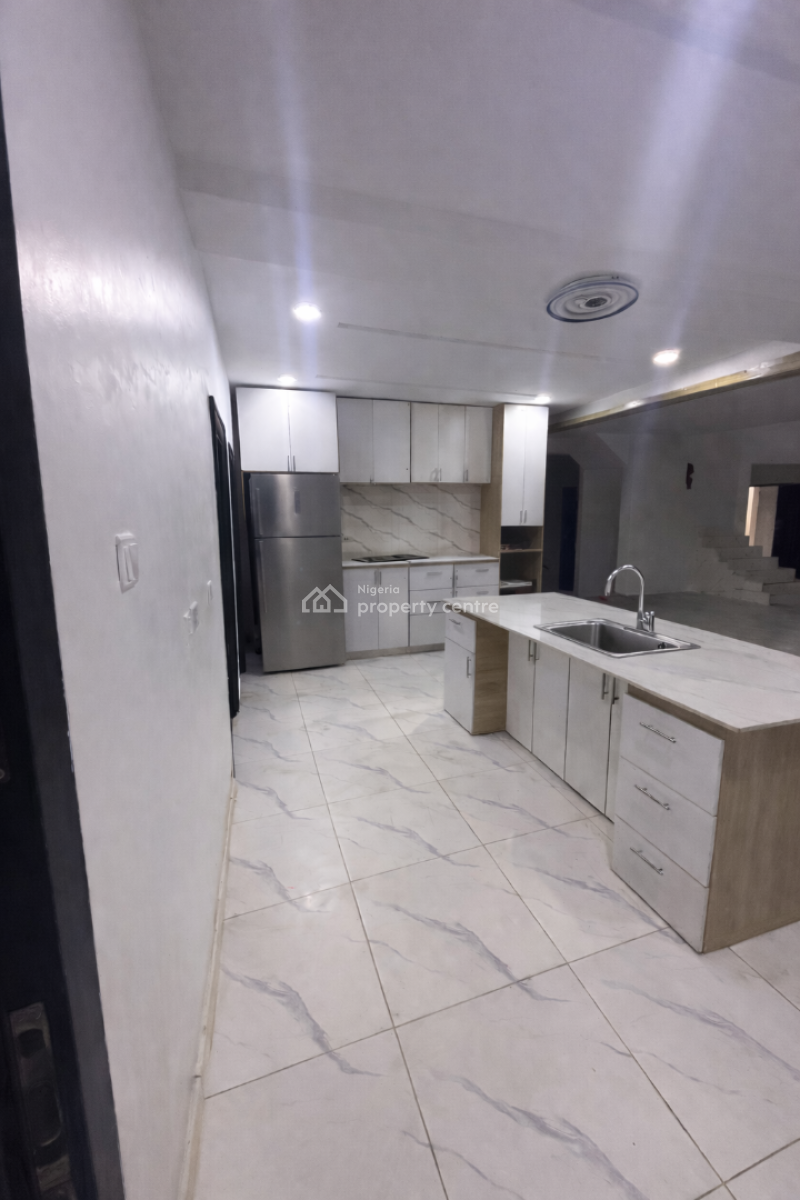 5 Bedroom Duplex with Attached Bq, 12, Innocent Okafo Street, Benin, Oredo, Edo, House for Sale