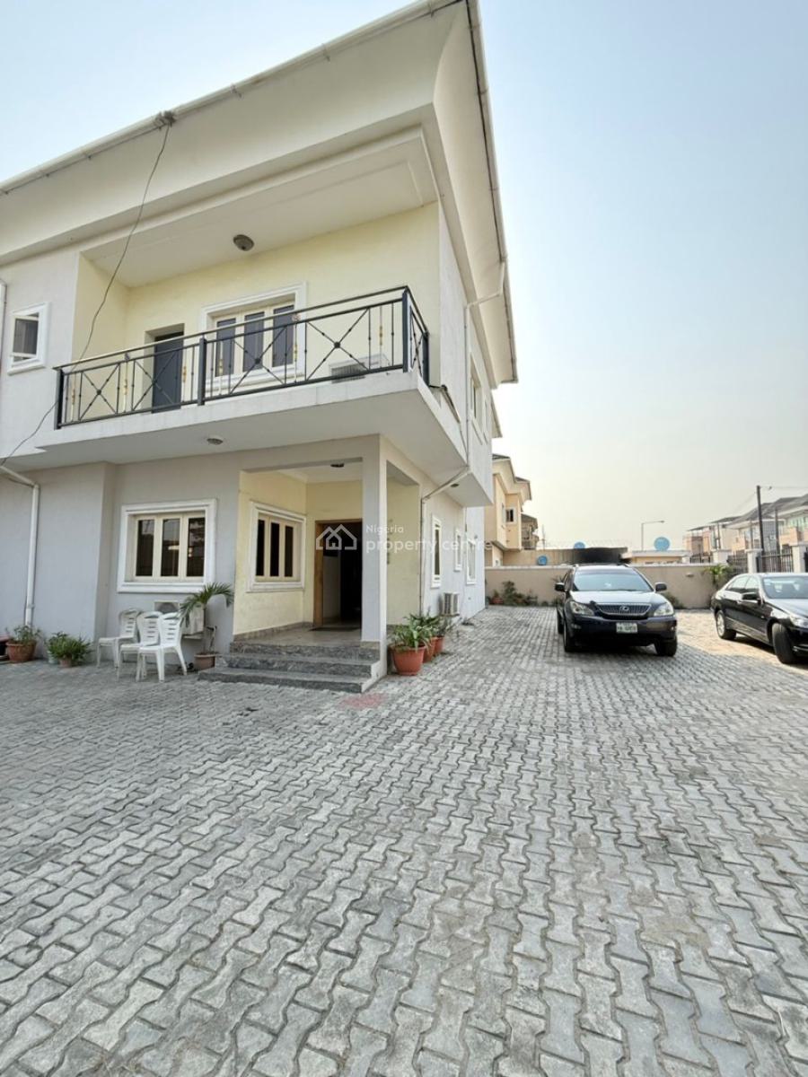 Commercial 5 Bedroom Semi-detached Duplex with Bq, Lekki Phase 1, Lekki, Lagos, Semi-detached Duplex for Rent
