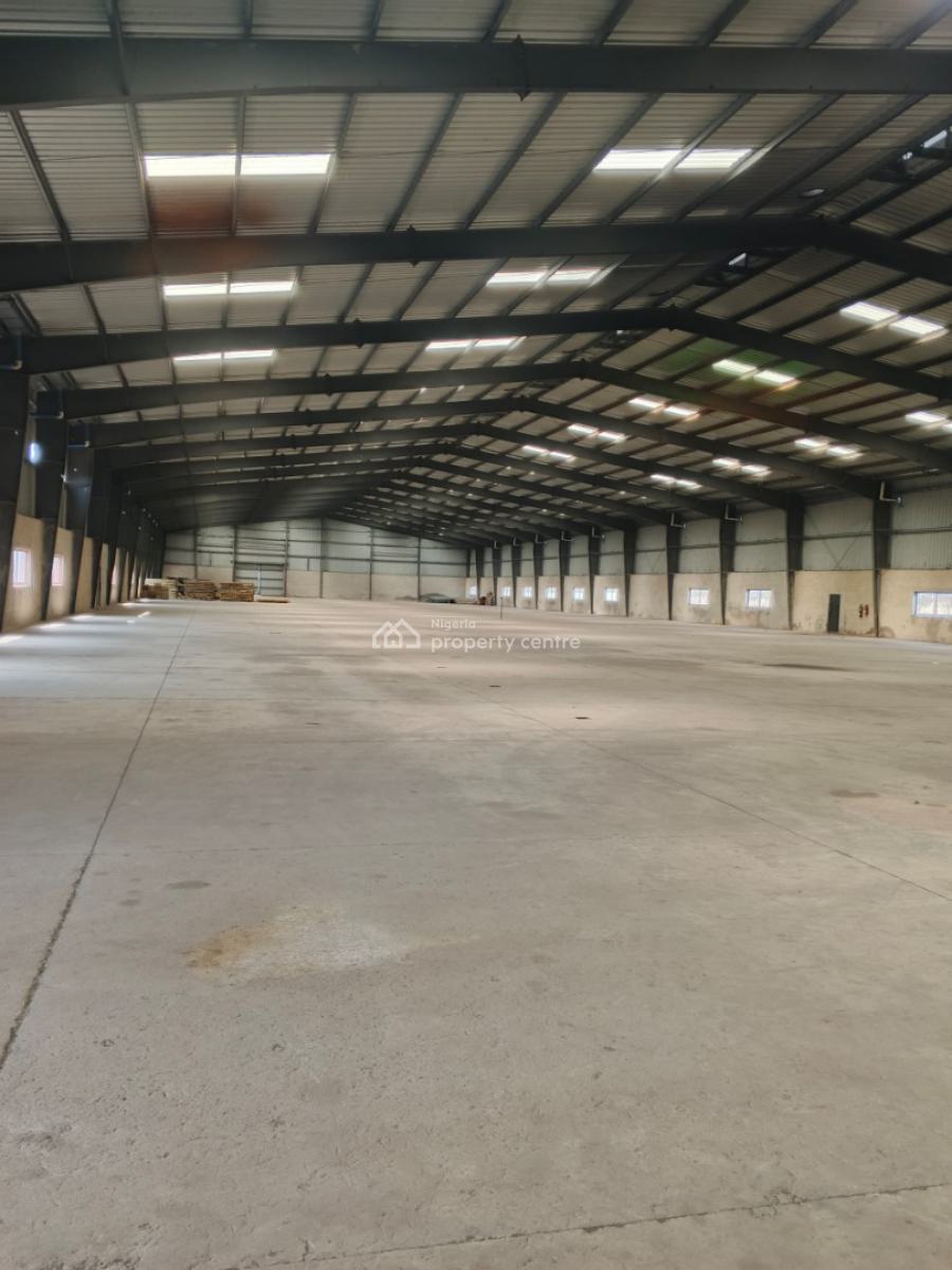 Warehouse 2500sqm, Exclusively Built, Oshodi - Apapa Expressway, Oshodi, Lagos, Warehouse for Rent