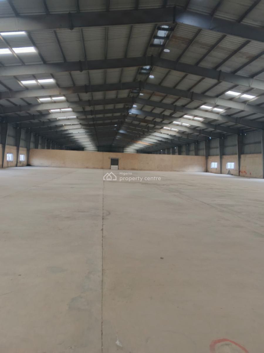 Warehouse 2500sqm, Exclusively Built, Oshodi - Apapa Expressway, Oshodi, Lagos, Warehouse for Rent