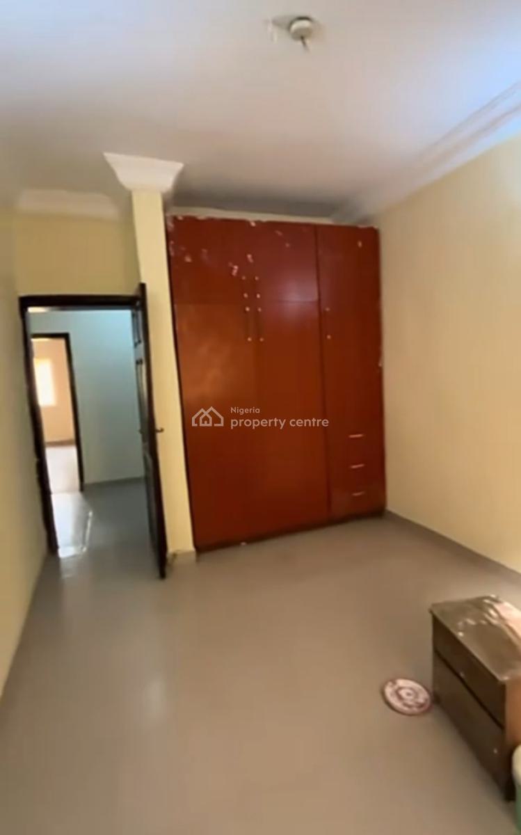 Spacious 3 Bedrooms Downstairs Apartment { Video}, Thomas Estate, Ajah, Lagos, Flat / Apartment for Rent
