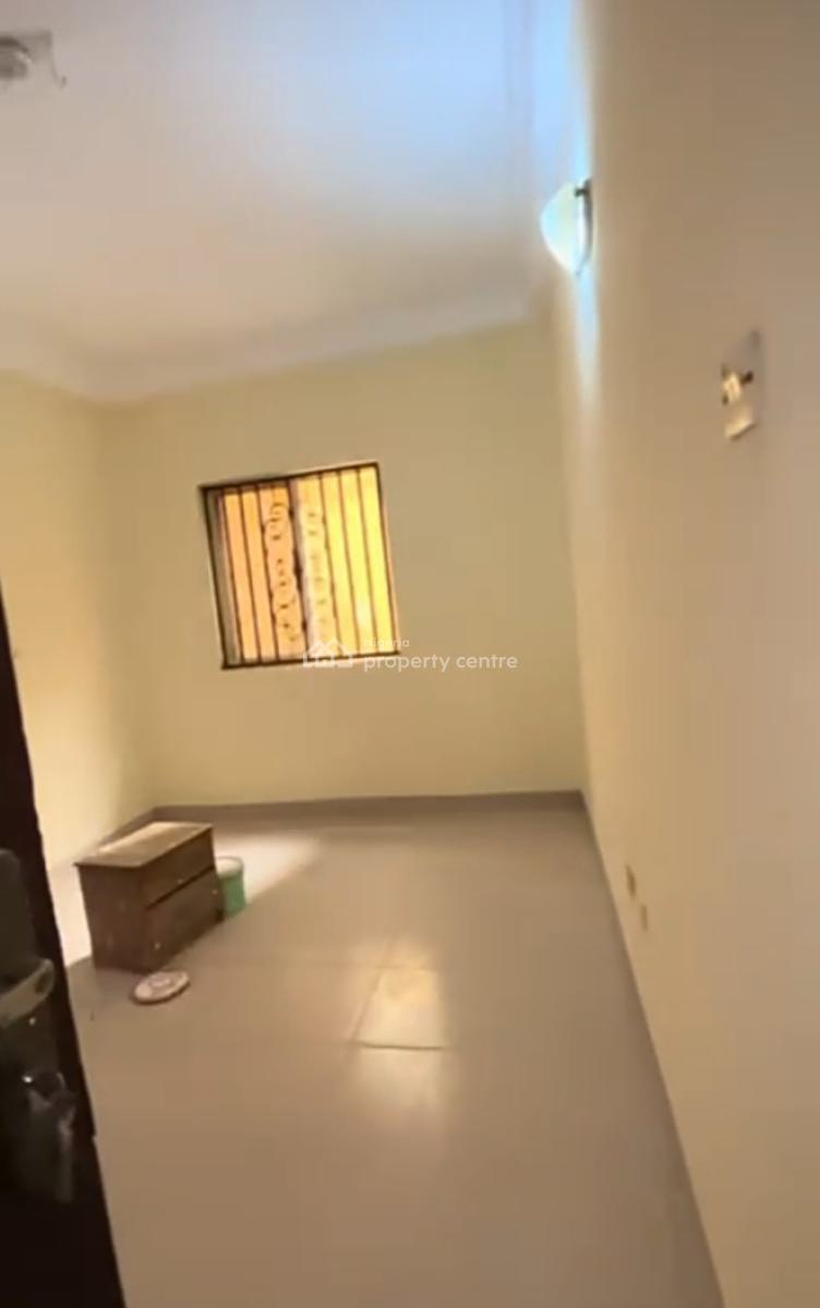 Spacious 3 Bedrooms Downstairs Apartment { Video}, Thomas Estate, Ajah, Lagos, Flat / Apartment for Rent