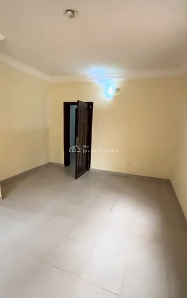 Spacious 3 Bedrooms Downstairs Apartment { Video}, Thomas Estate, Ajah, Lagos, Flat / Apartment for Rent
